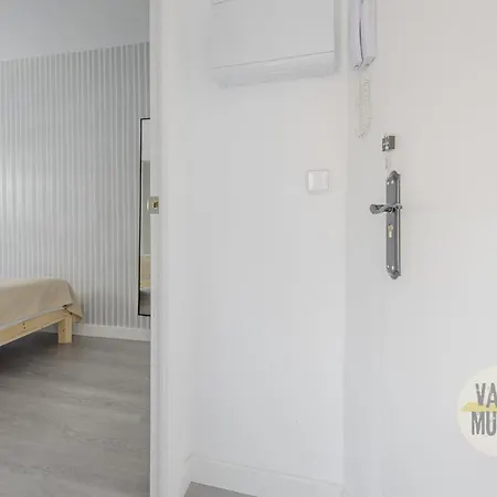 Atico Calle Silva Para 3Pax Con Terraza Esquina Con Gran Via E2 Madrid Exterior photo