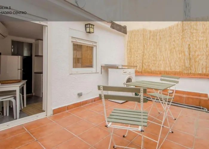 Atico Calle Silva Para 3Pax Con Terraza Esquina Con Gran Via E2